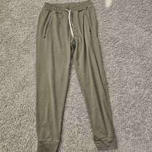 Vuori Men's Ponto Joggers Size Small Color Sage